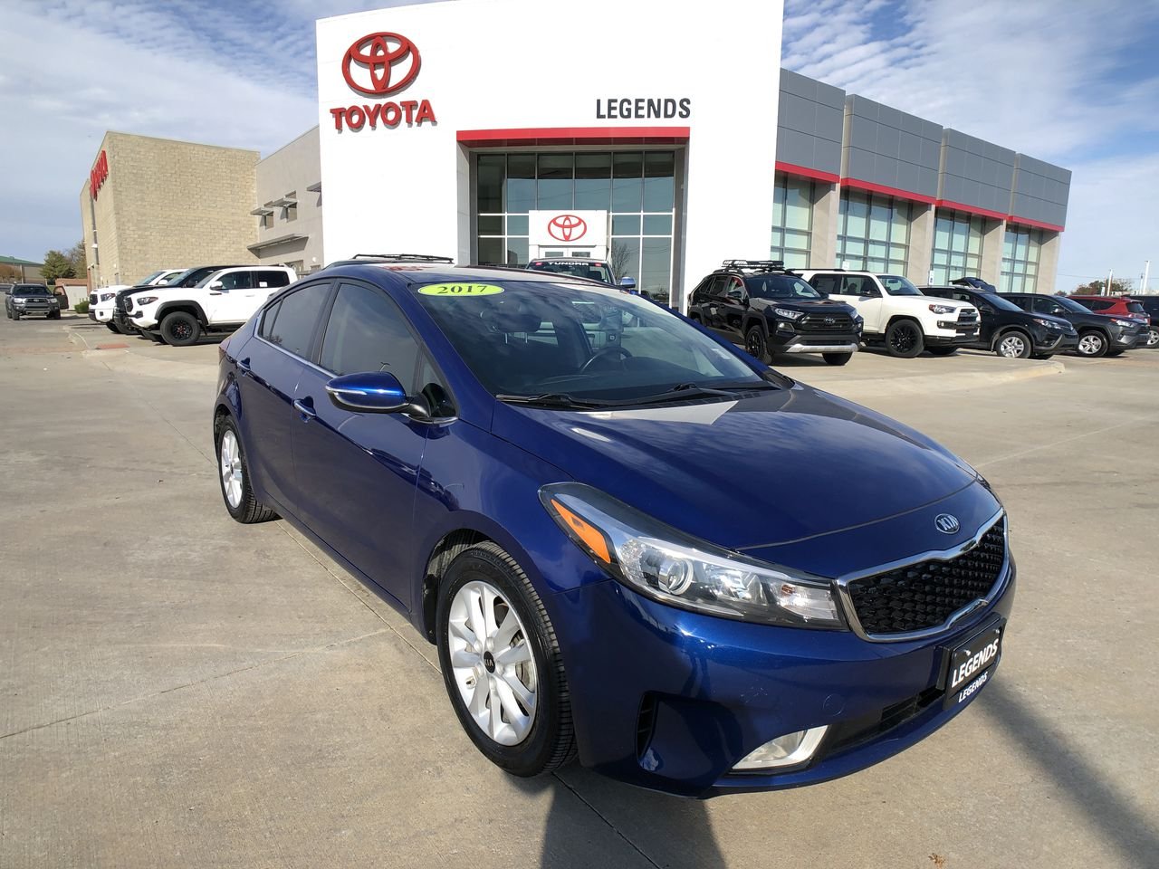 Pre-Owned 2017 Kia Forte S 4dr Car In Kansas City #P3419 | Legends Toyota