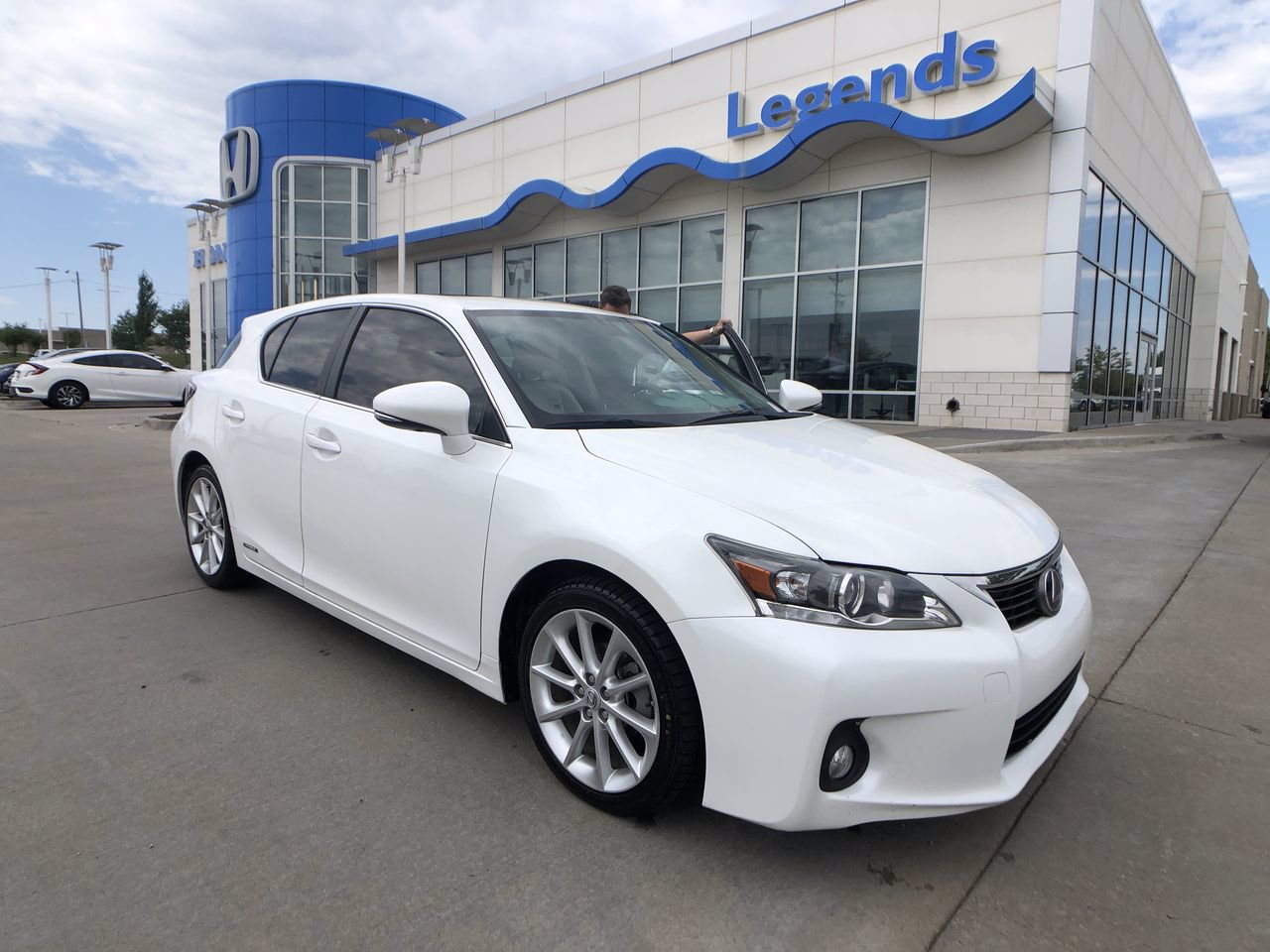 Lexus ct200h 2013